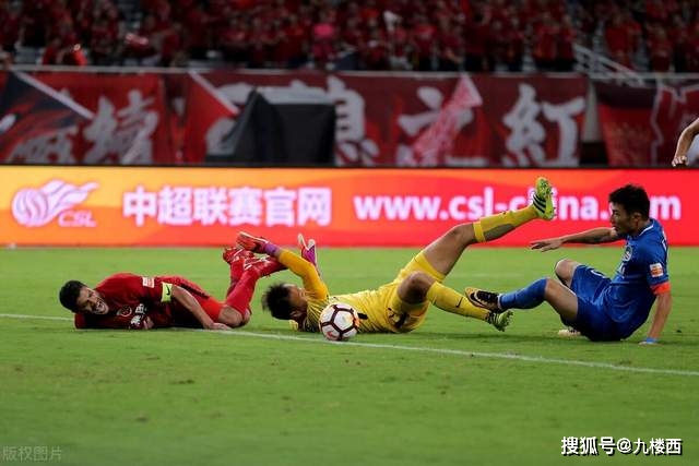胡明轩携郭士强嫡系等3后卫离队！谁来入替？赵维伦不如混血后卫
